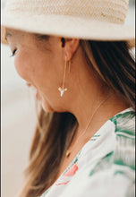 Load image into Gallery viewer, Shark Tooth Threader Earrings