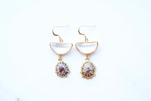 Load image into Gallery viewer, Mino’aka Crystal Earrings