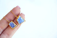 Load image into Gallery viewer, Sea Pottery Threader Earrings