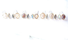 Load image into Gallery viewer, Solid Gold ‘Kaikaina’ Opihi and Gemstone Ring