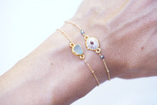 Load image into Gallery viewer, Minimal Opihi and Sea Glass Bracelet