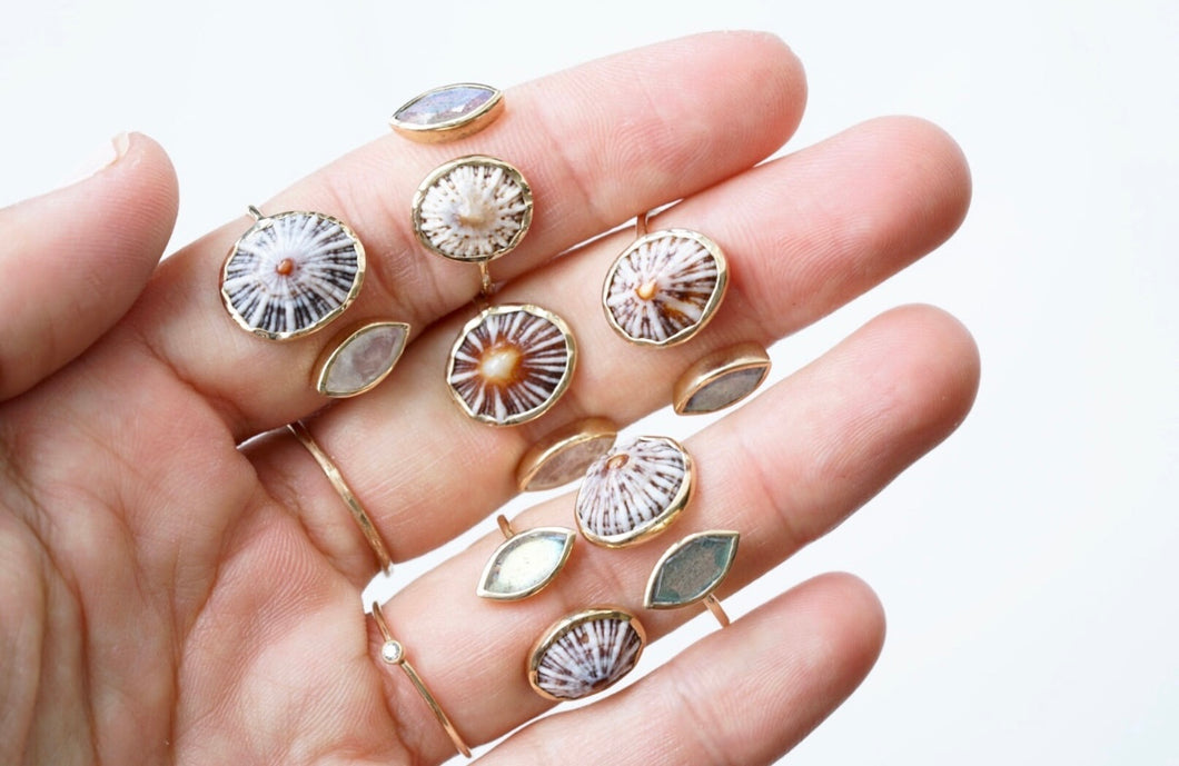 Solid Gold ‘Kaikaina’ Opihi and Gemstone Ring